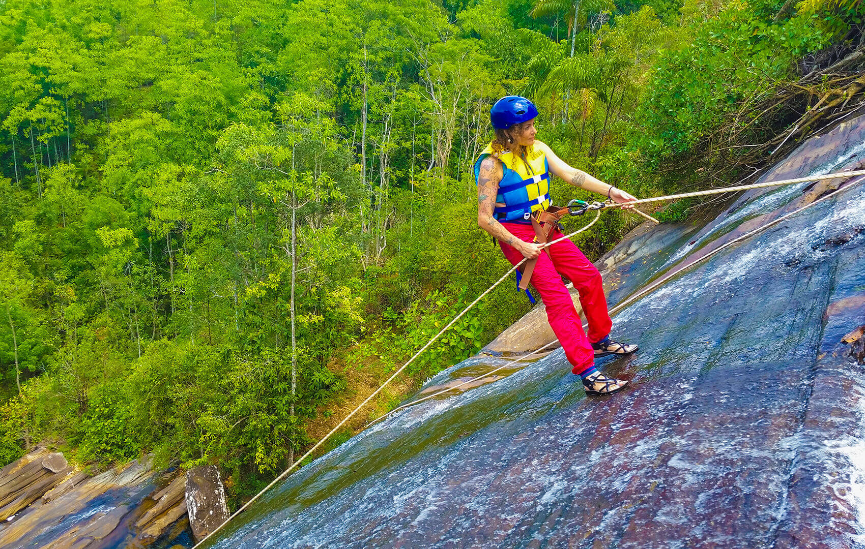 waterfall abseiling sri lanka