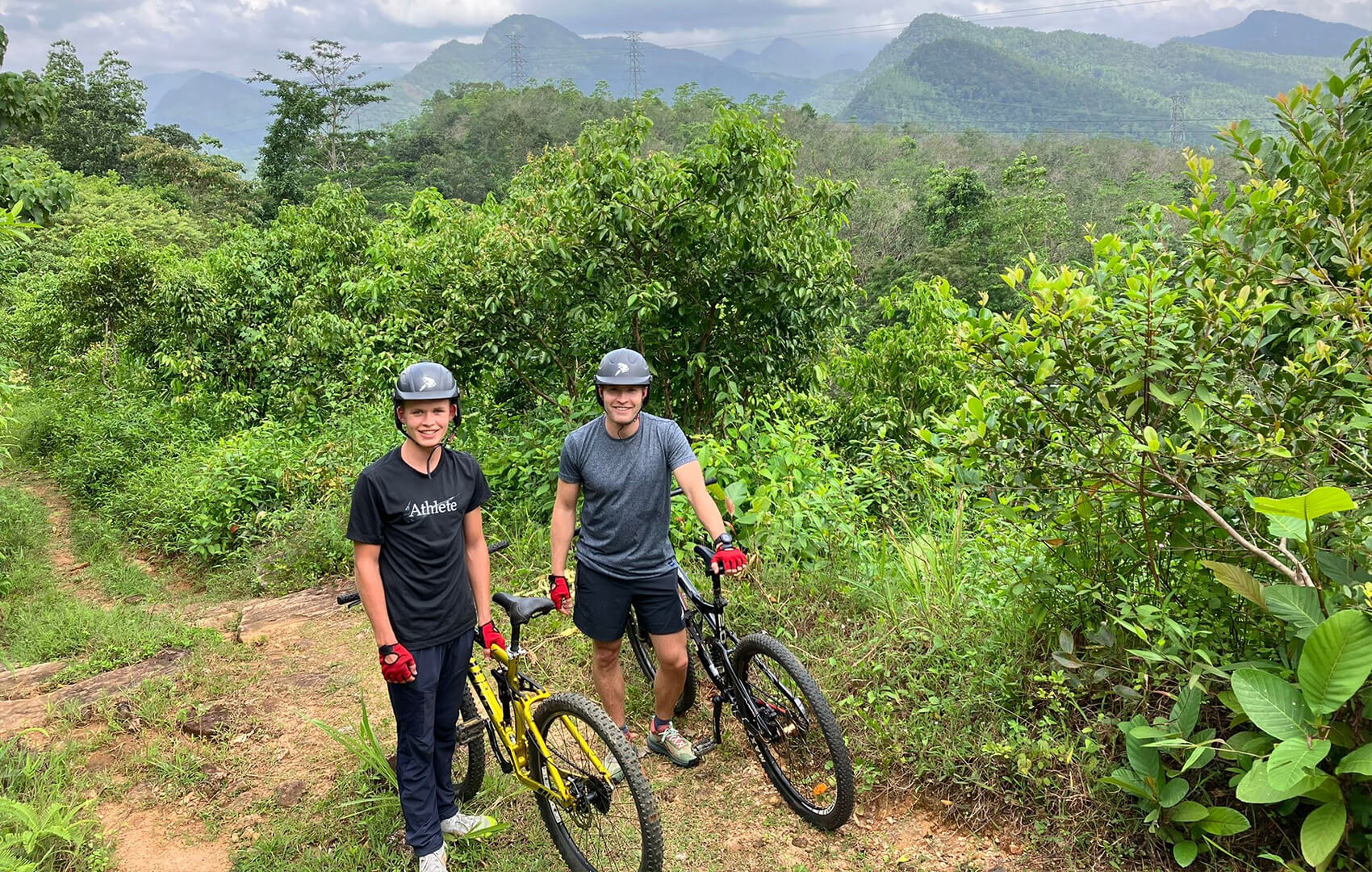 downhill mountain biking kitulgala sri lanka